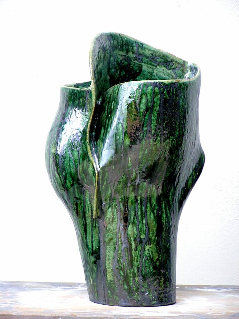 Piccolo vaso dal colore verde in ceramica